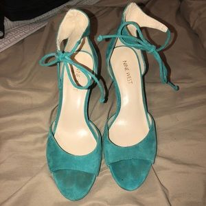 Real Nine West suede heals